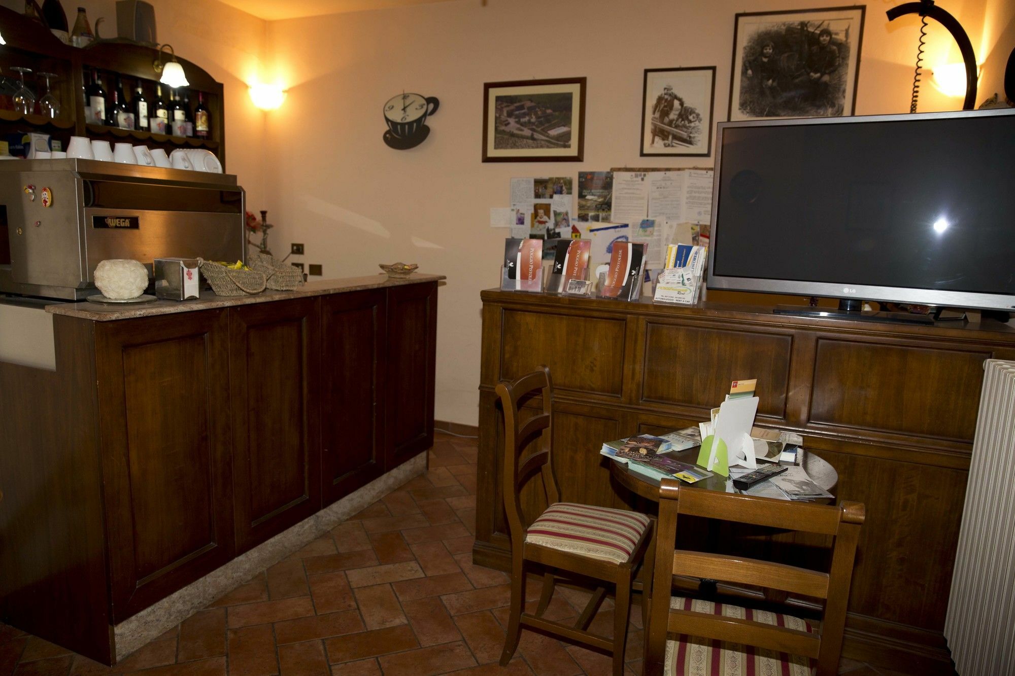 Agriturismo Poggio Pistolese Монтайоне Екстериор снимка